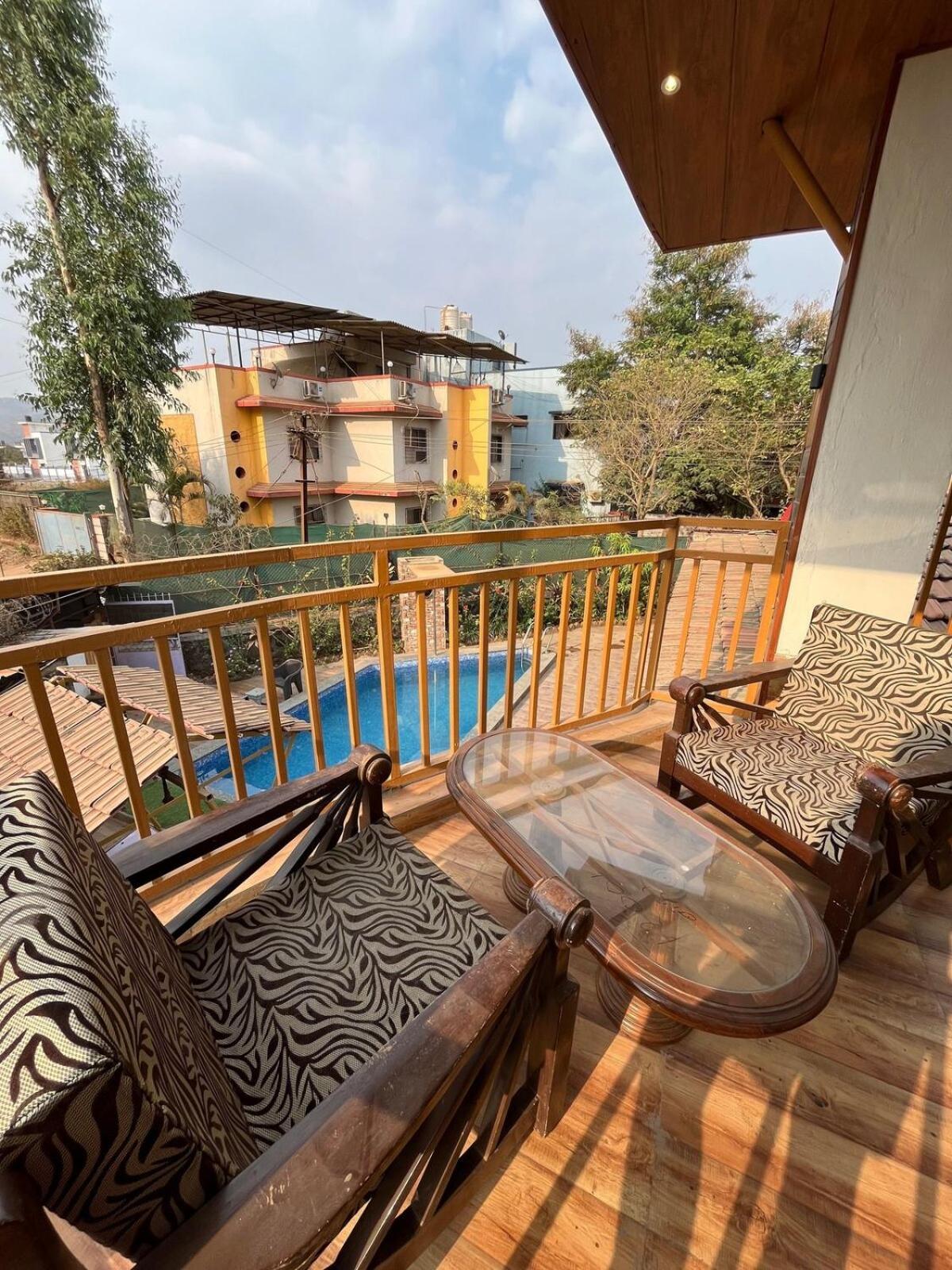 Govind Villa - 3Bhk Penthouse Suite With Pool Splash ロナバラ エクステリア 写真