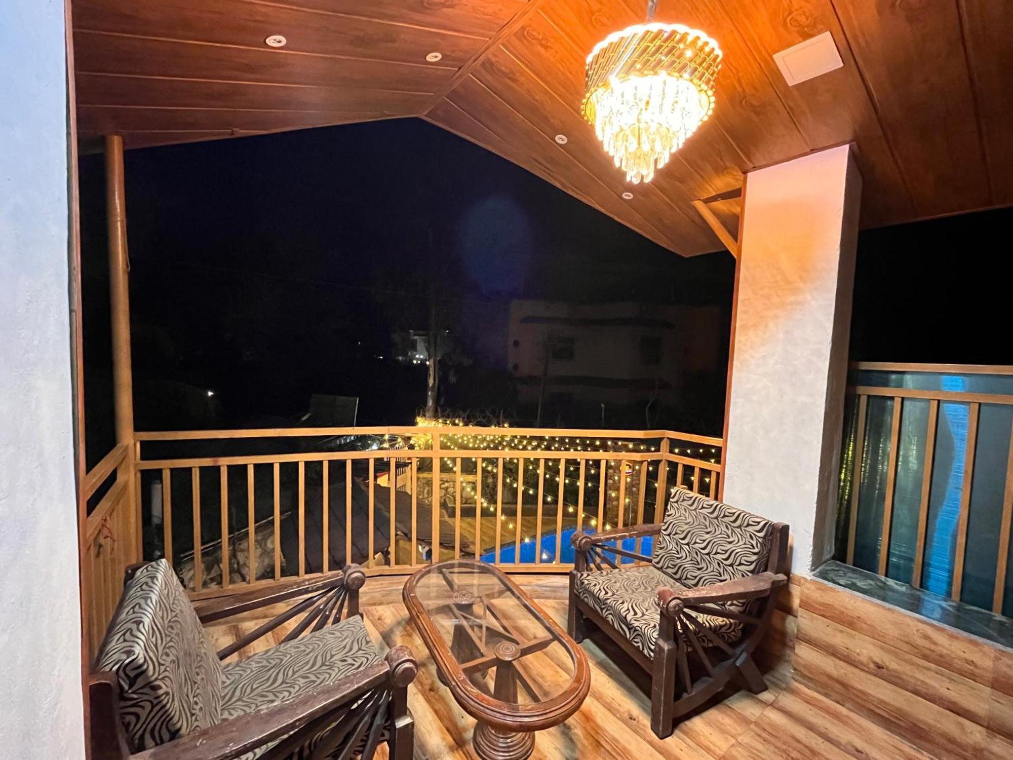 Govind Villa - 3Bhk Penthouse Suite With Pool Splash ロナバラ エクステリア 写真